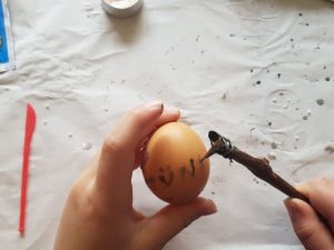 Hagyomány + innováció: Rotringból tojásfestő íróka